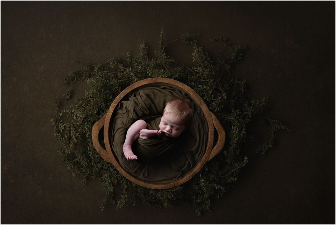 baby liam, green wooden bowl